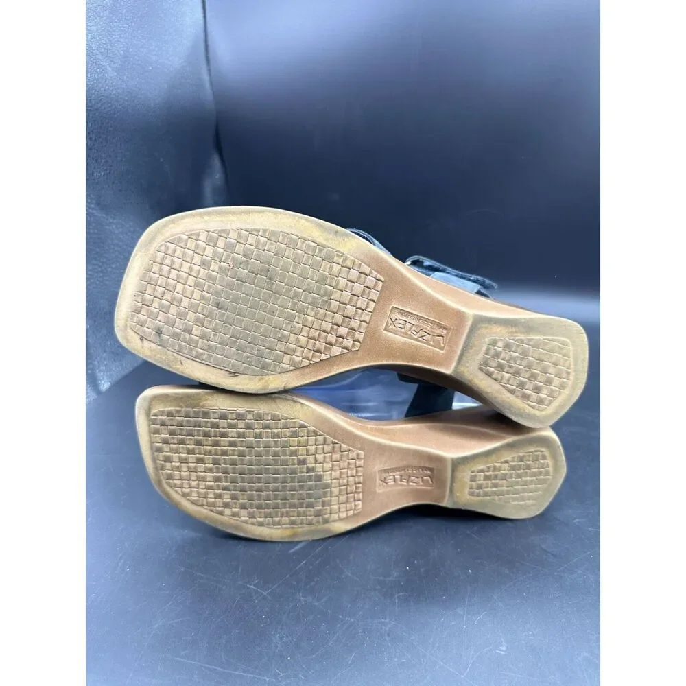Liz Claiborne LizFlex Micki Navy Blue Leather Wedge Sandals Womens 7.5 M Strappy